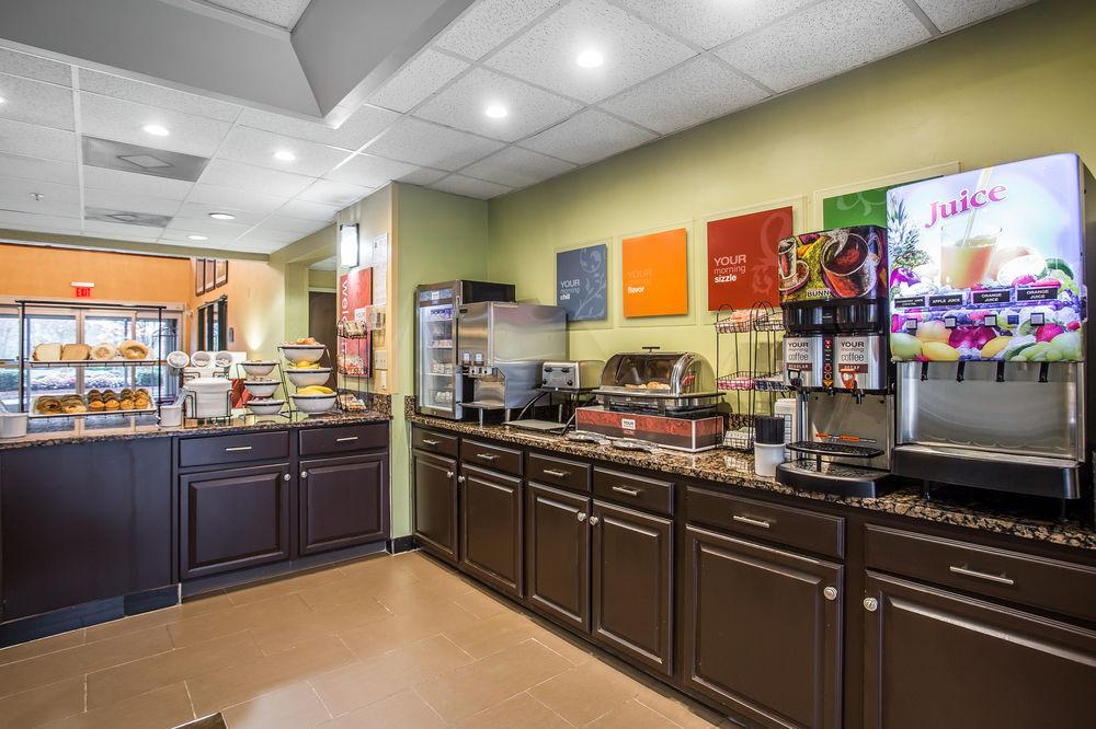 Comfort Inn & Suites Lake Norman Cornelius Esterno foto