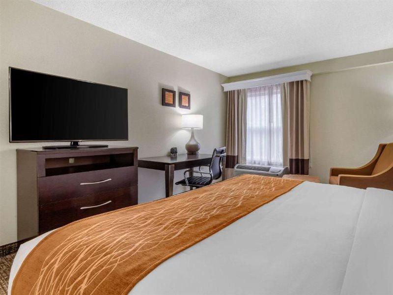 Comfort Inn & Suites Lake Norman Cornelius Esterno foto