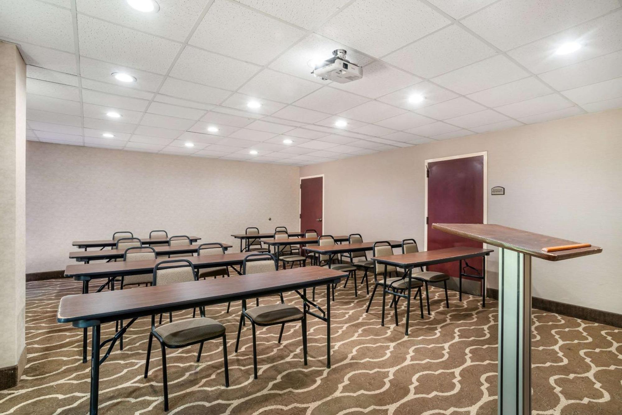 Comfort Inn & Suites Lake Norman Cornelius Esterno foto