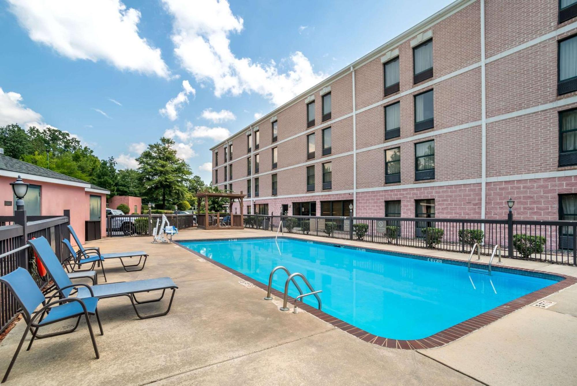 Comfort Inn & Suites Lake Norman Cornelius Esterno foto