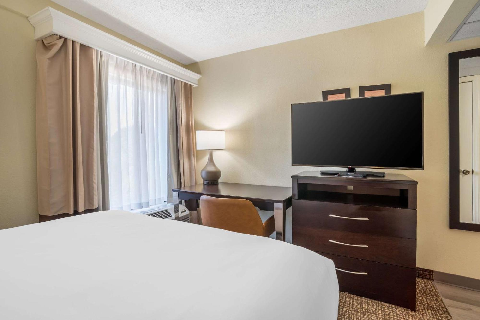 Comfort Inn & Suites Lake Norman Cornelius Esterno foto