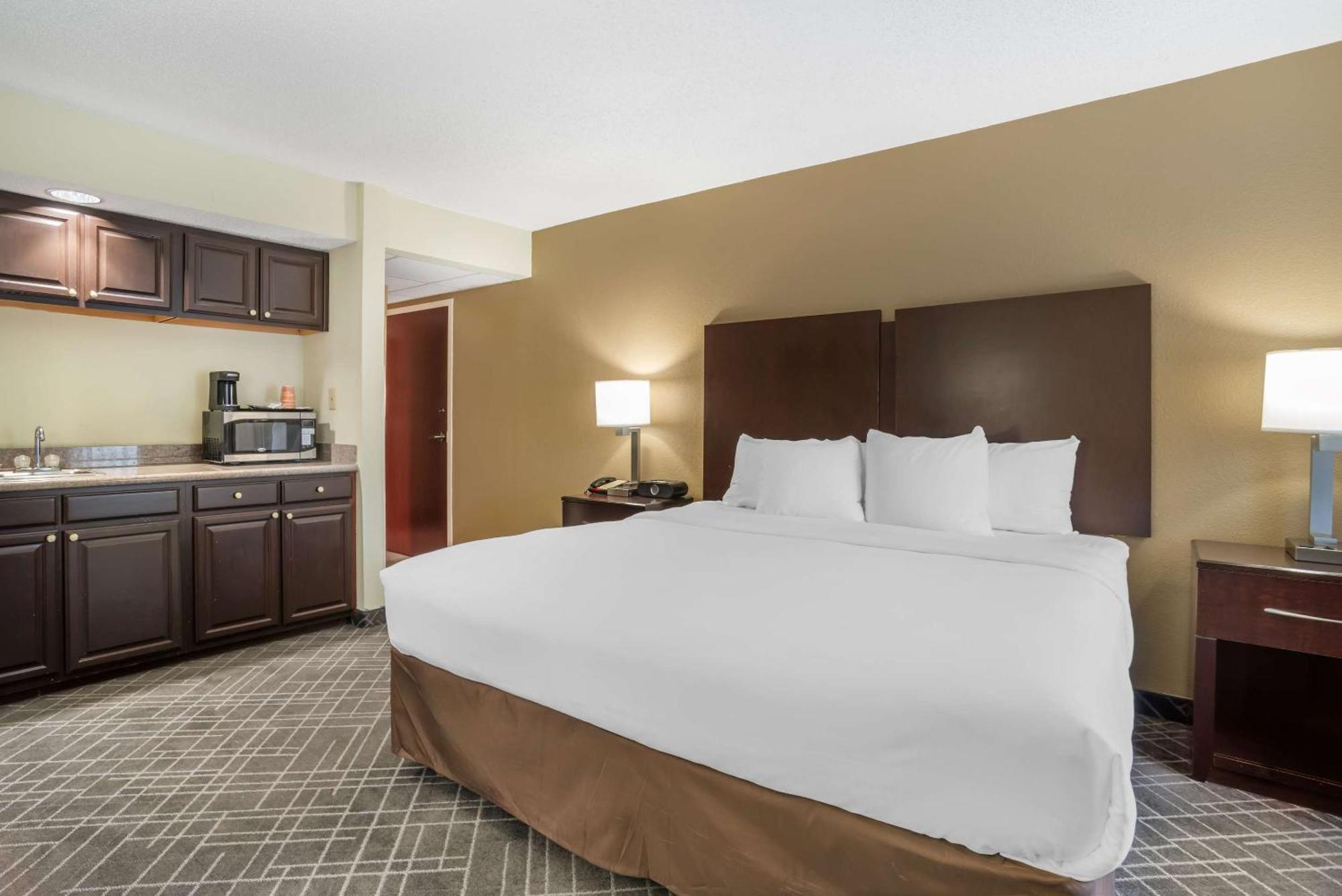 Comfort Inn & Suites Lake Norman Cornelius Esterno foto