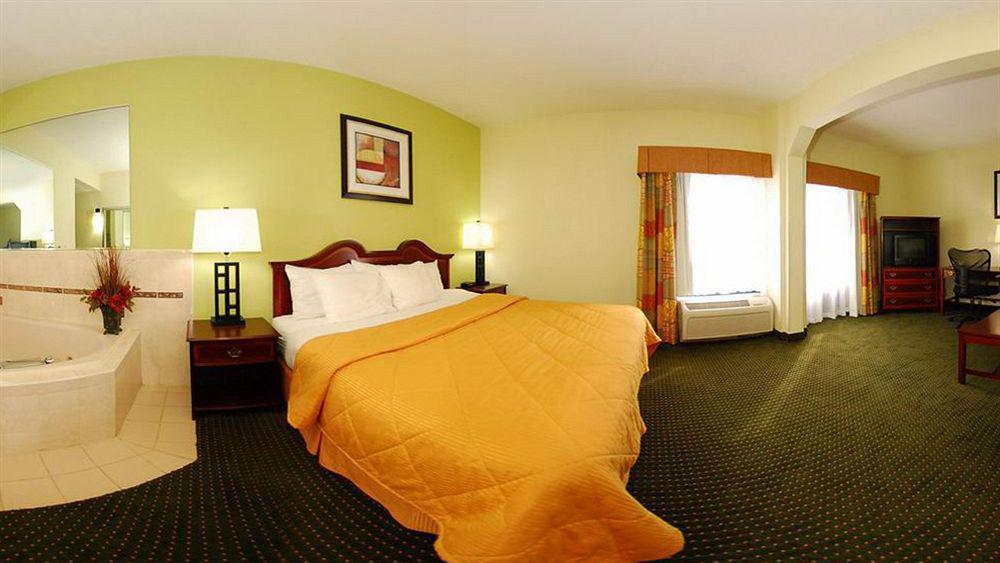 Comfort Inn & Suites Lake Norman Cornelius Esterno foto