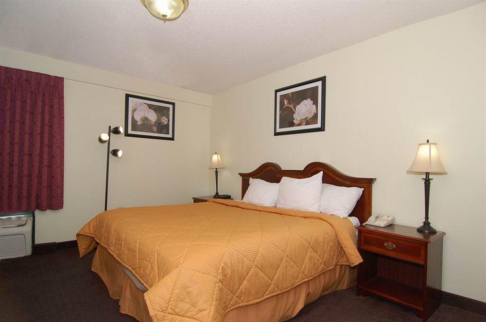 Comfort Inn & Suites Lake Norman Cornelius Esterno foto