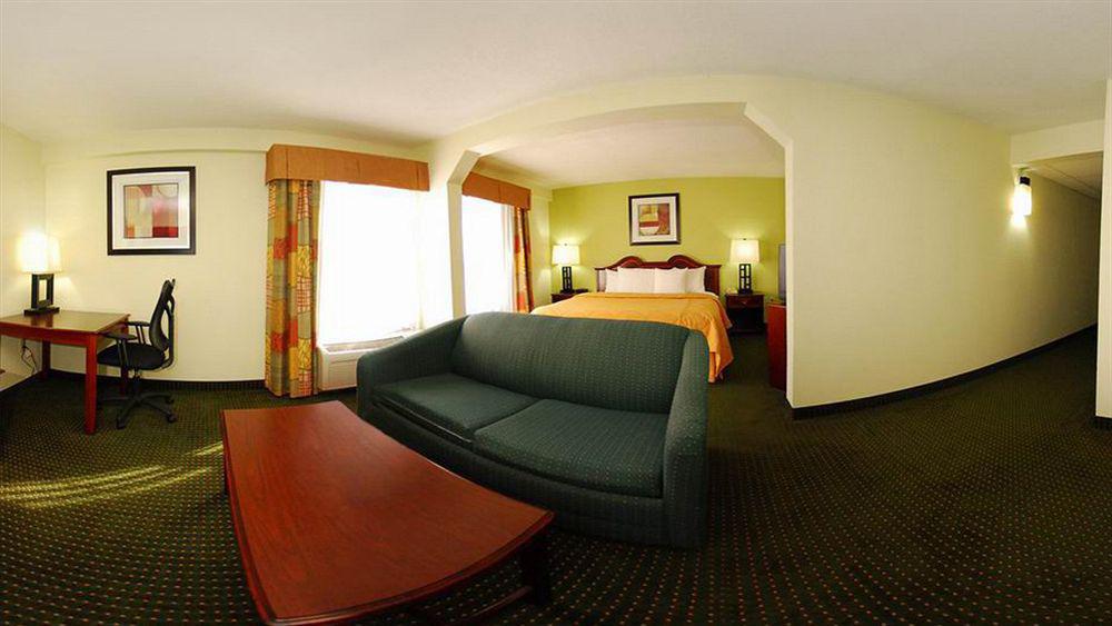 Comfort Inn & Suites Lake Norman Cornelius Esterno foto